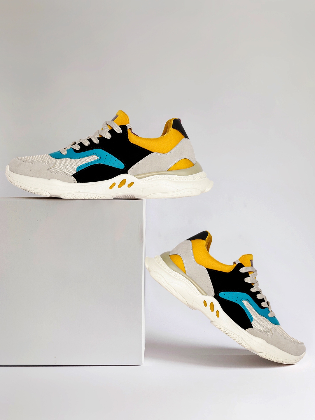 hrx men's sneakers