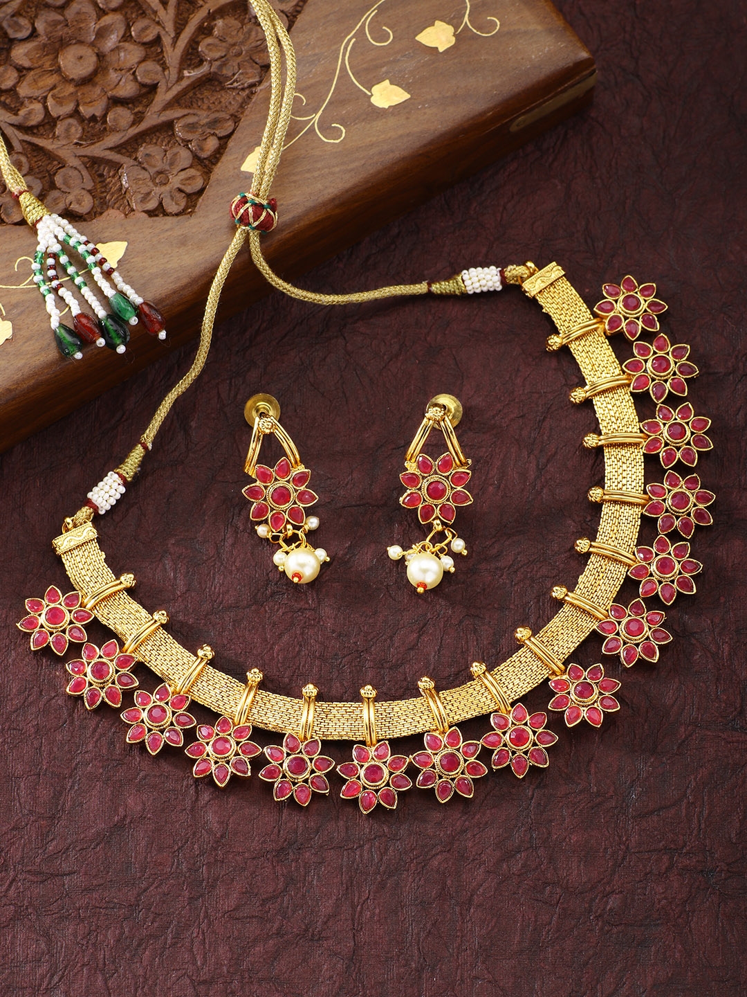 Traditional Flower Shape Kundan Fashion Necklace Earring Set