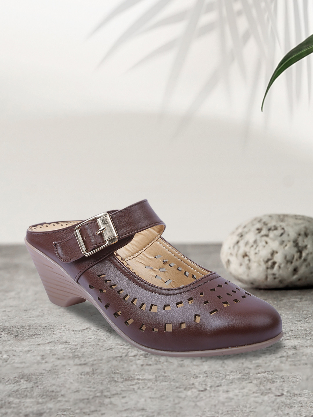 VALIOSAA Women Brown Solid Mary Janes