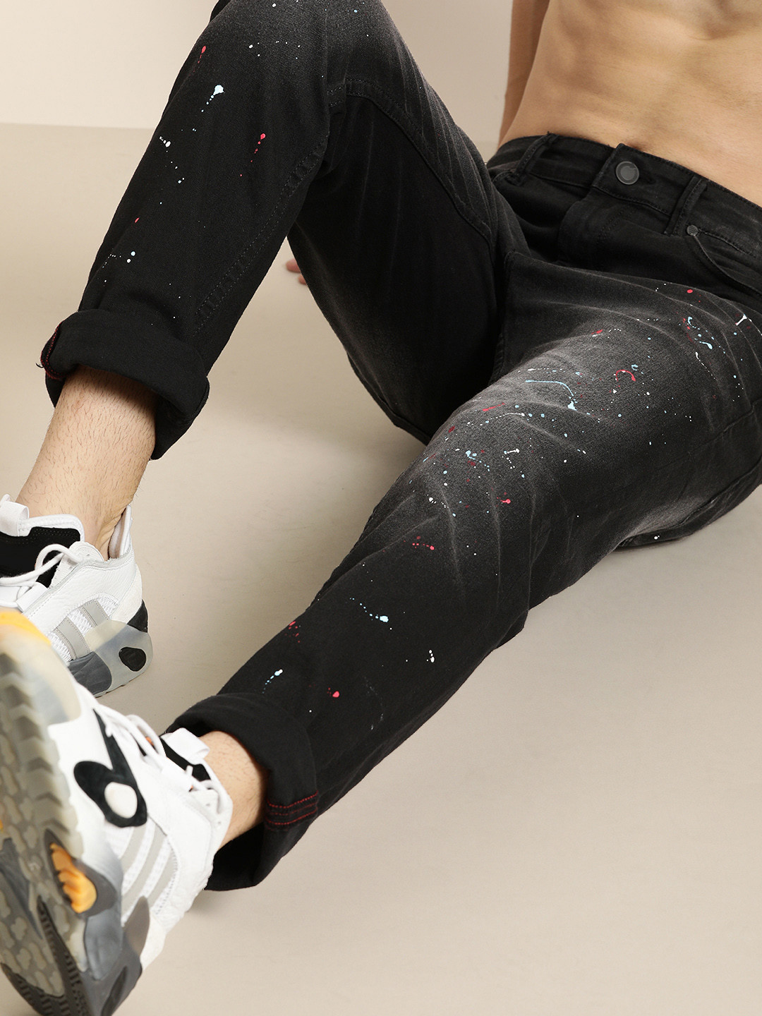 Moda Rapido Men Black Slim Fit Mid-Rise Clean Look Stretchable Printed Jeans