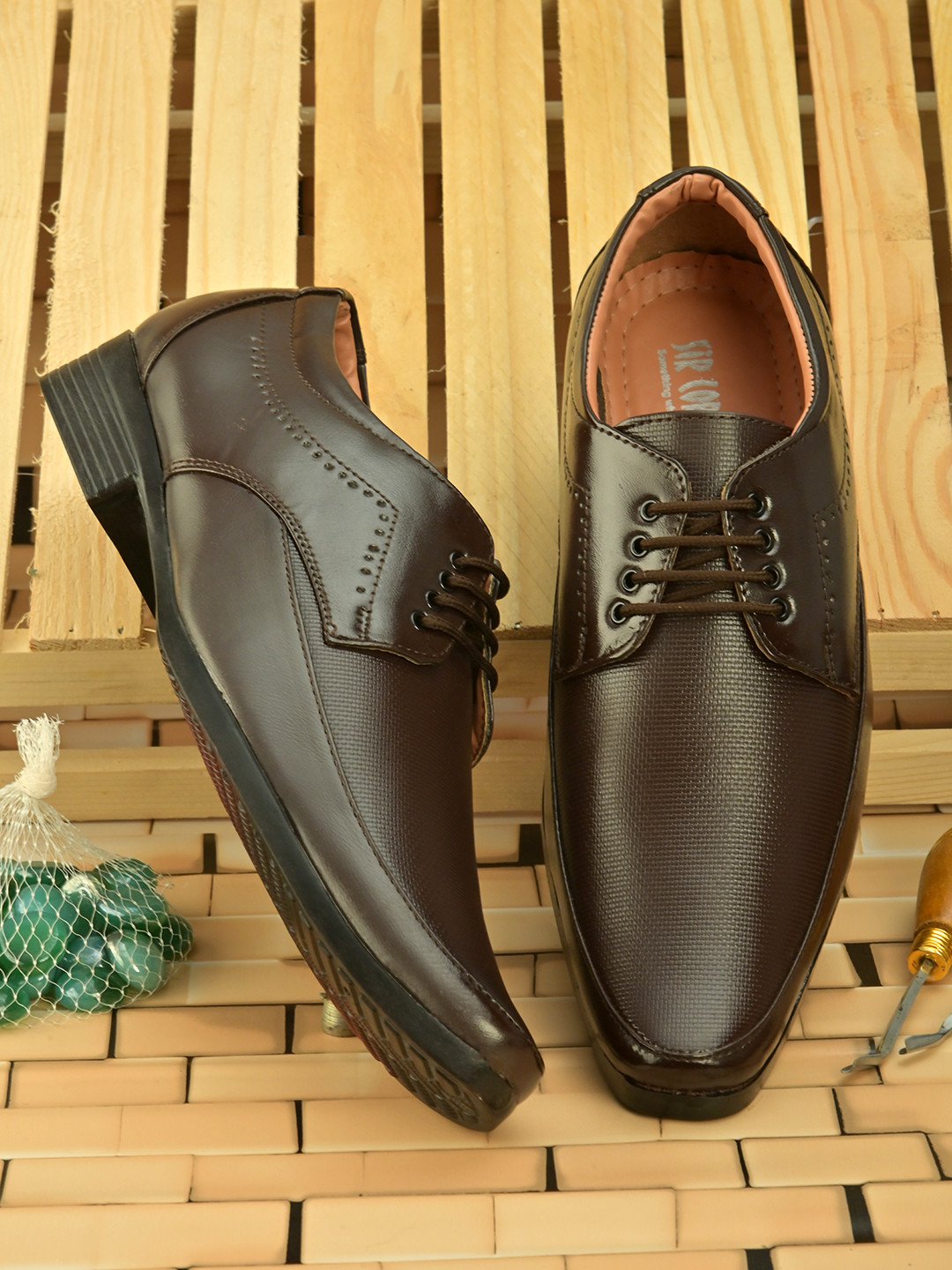 Sir Corbett Men Brown Solid Derbys