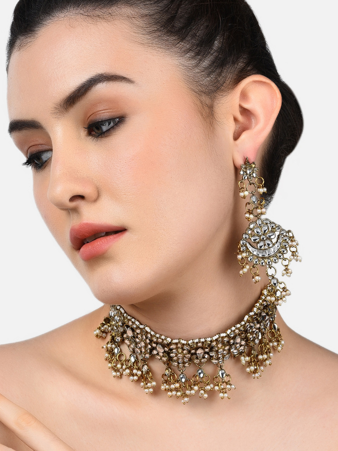 Zaveri Pearls Gold-Toned Traditional Kundan Jewellery Set