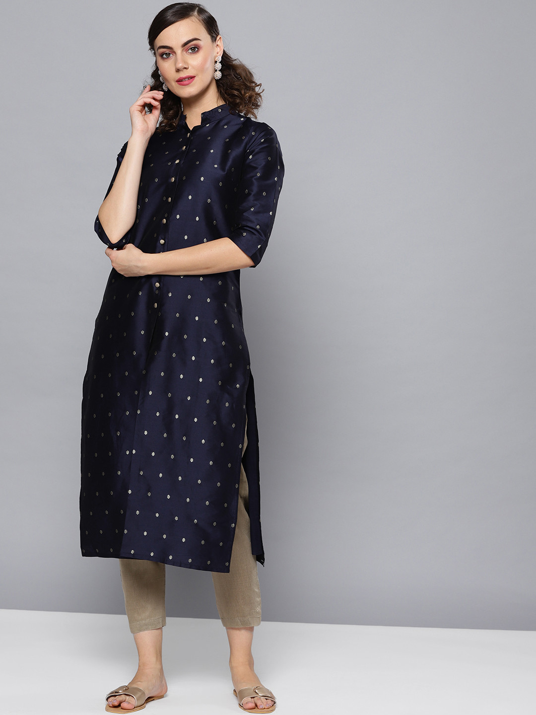 STREET 9 Women Navy Blue & Brown Self Design Kurta with Trousers