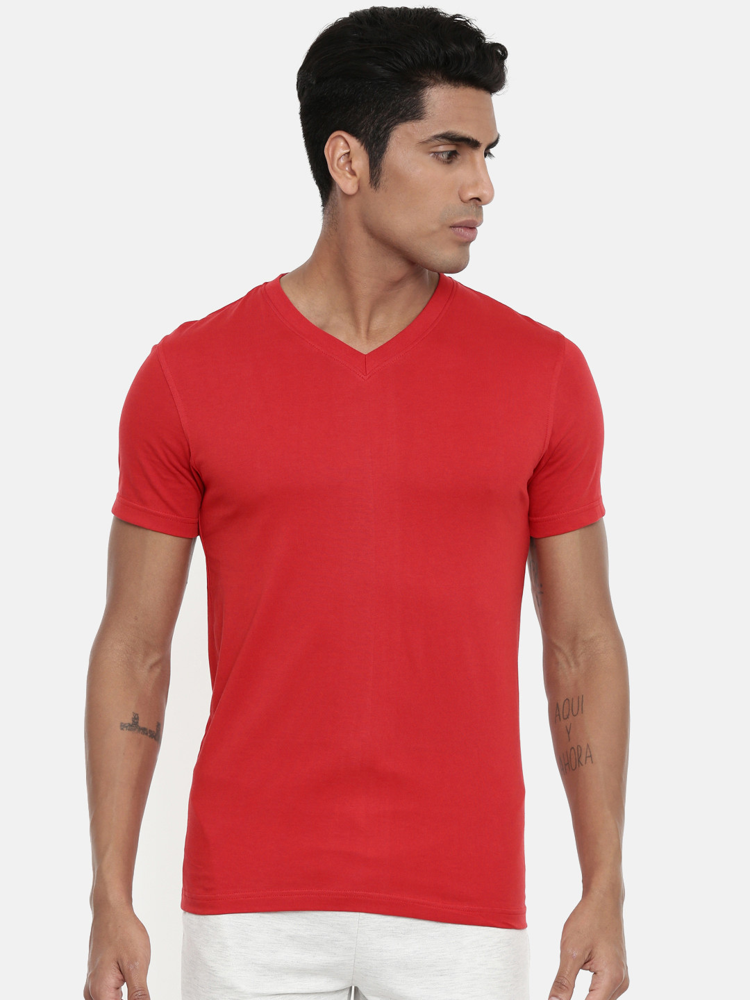 zebu Men Red Solid V-Neck Lounge T-shirt 1ZVHT
