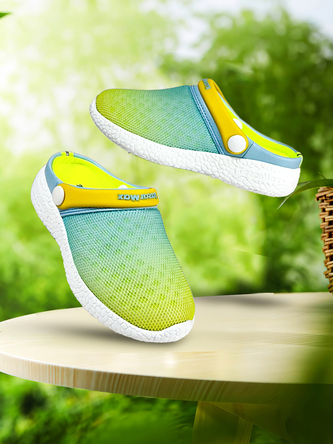 KazarMax Unisex Kids Fluorescent Green & Blue Clogs Sandals