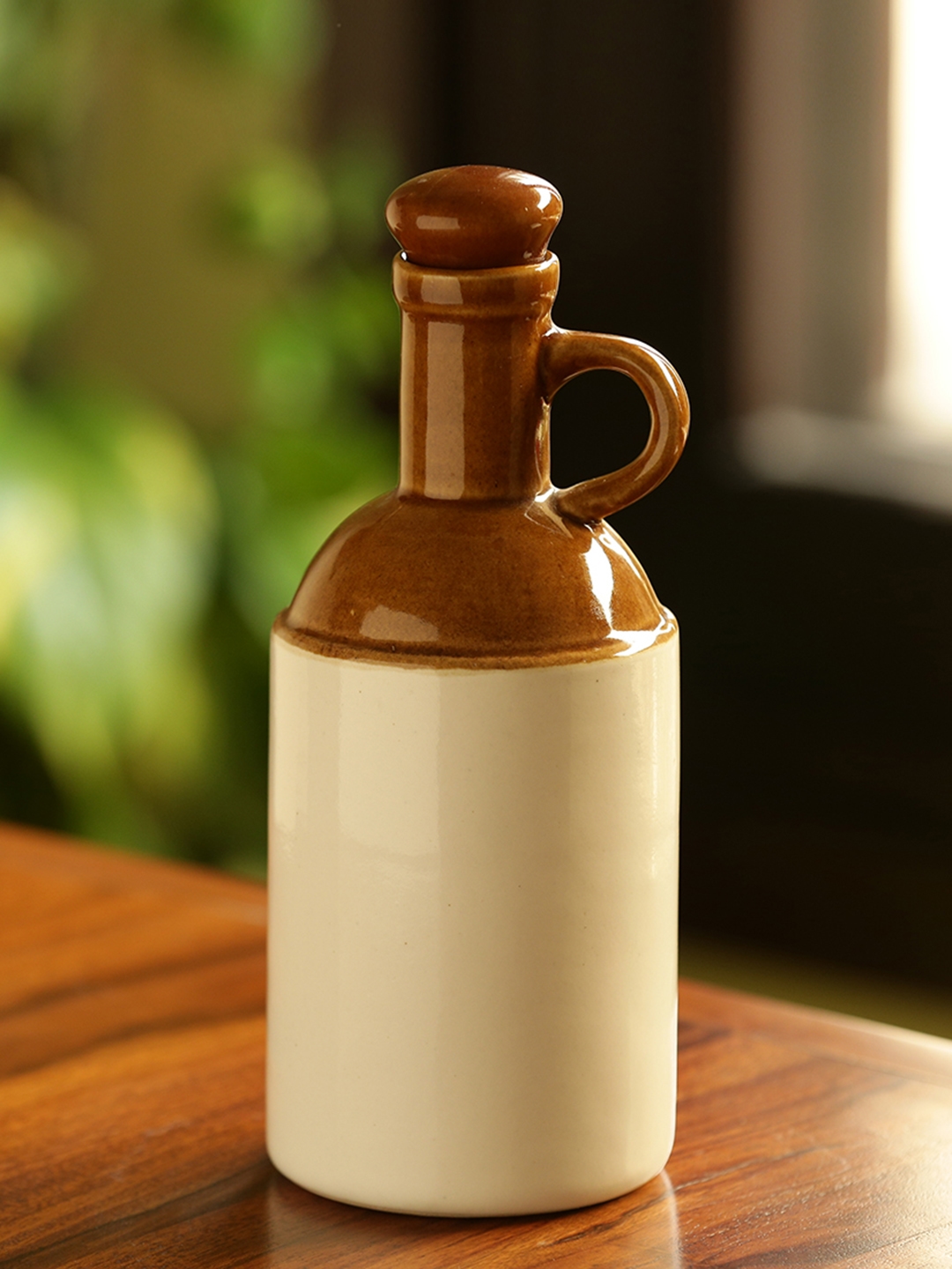 ExclusiveLane Brown & Off-White Old Fashioned Hand Glazed Pottery Ceramic Oil Bottle