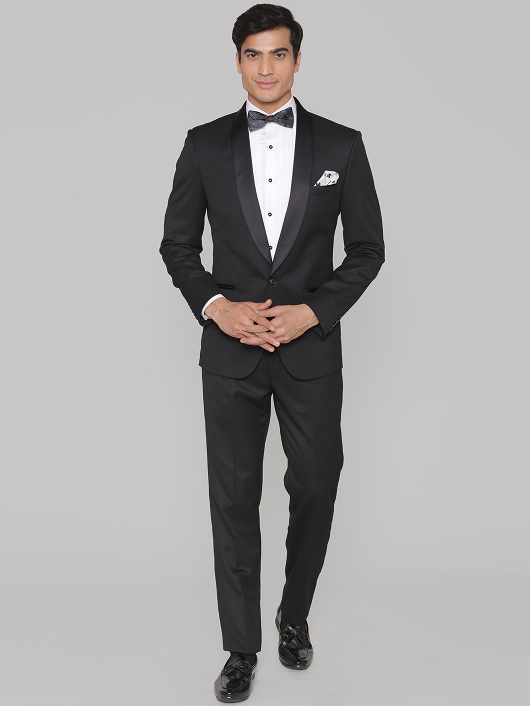 Buy MANQ Men Black Solid Slim Fit Tuxedo Suit - Suits for Men