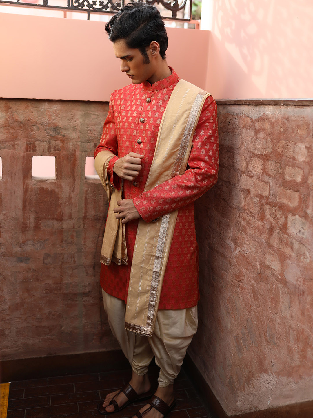 KISAH Men Red & Beige Self-Design Indowestern Sherwani Set