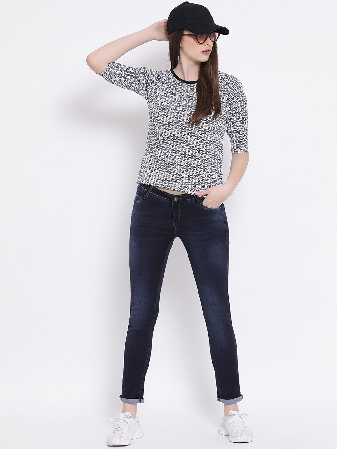 Crimsoune Club Women Blue Slim Fit Mid-Rise Clean Look Jeans