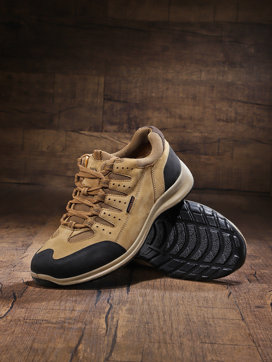 Woodland Men Camel Brown & Black Colourblocked Nubuck Sneakers