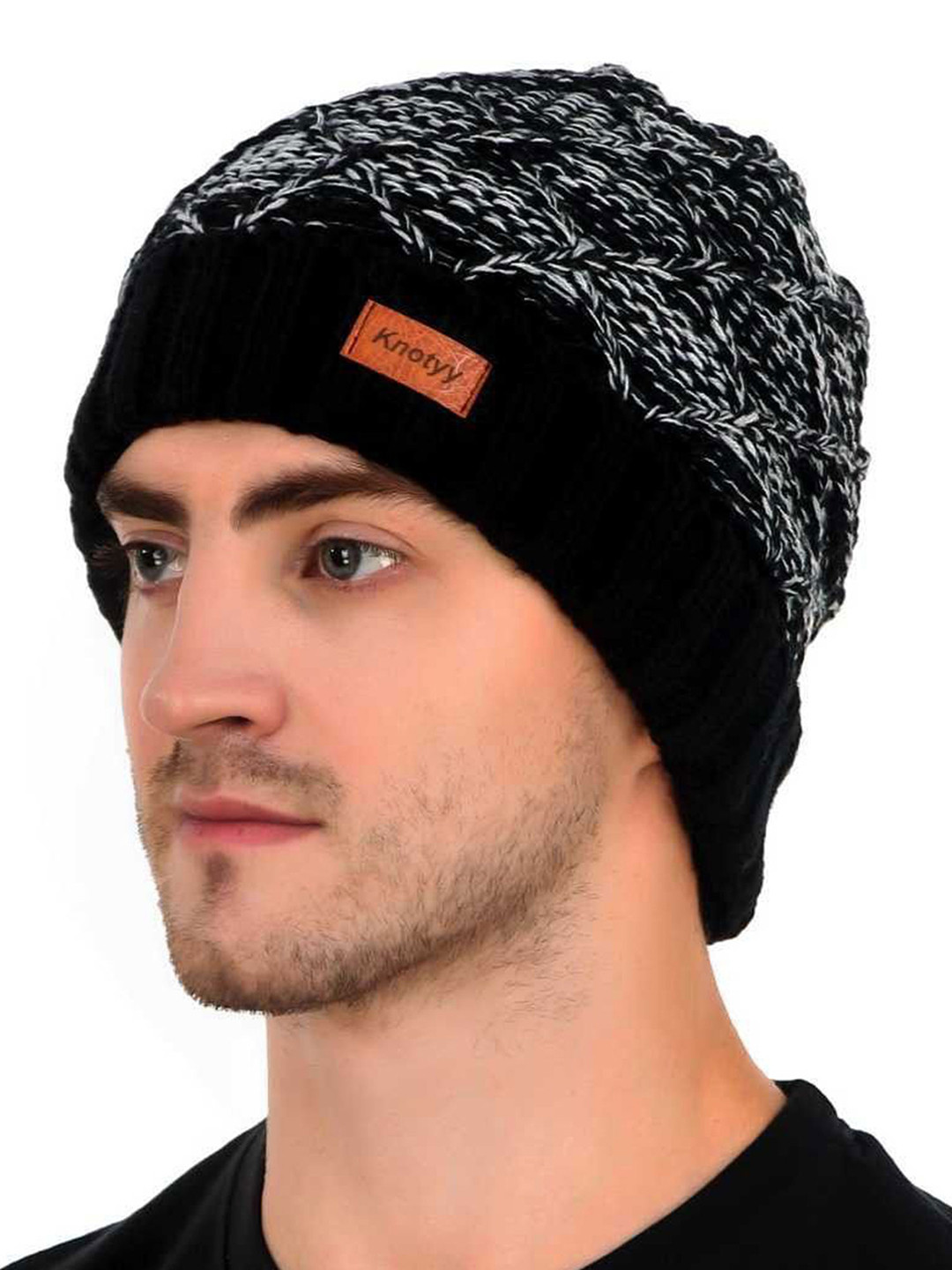 Knotyy Men Black Solid Beanie