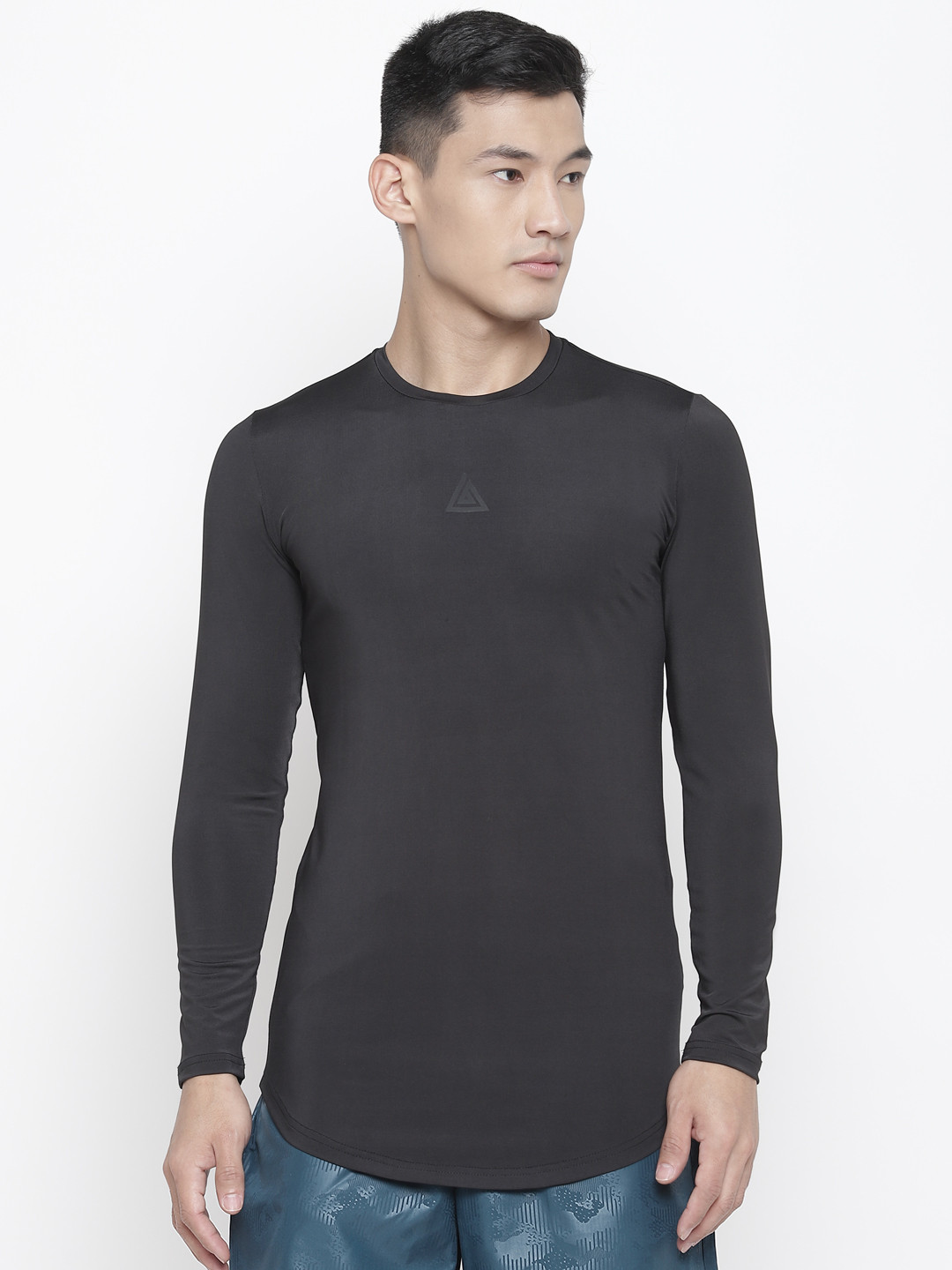 Aesthetic Bodies Men Black Solid Round Neck T-shirt