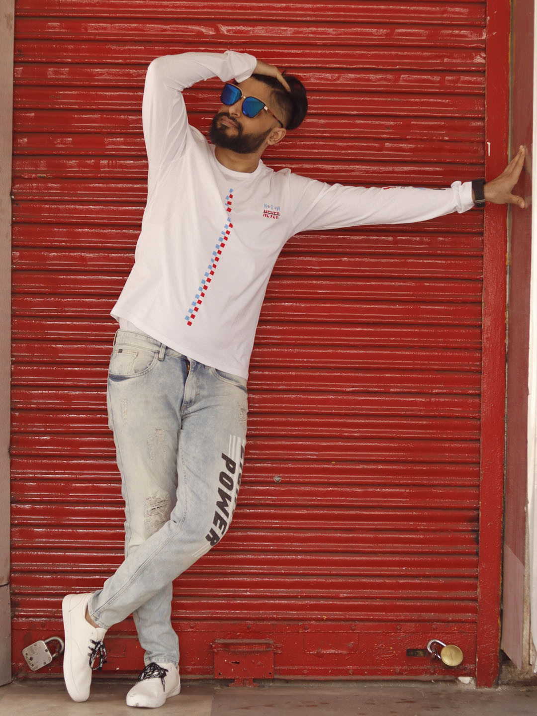 HIGHLANDER Men Blue Light Wash Slim Fit Mid-Rise Distressed Jeans