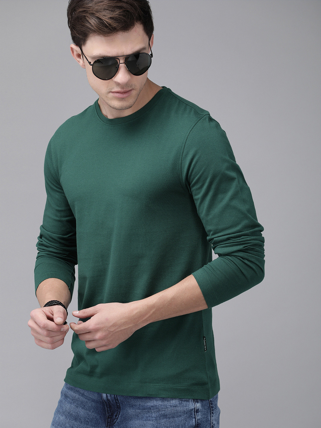 The Roadster Lifestyle Co Men Green Solid Round Neck Pure Cotton T-shirt