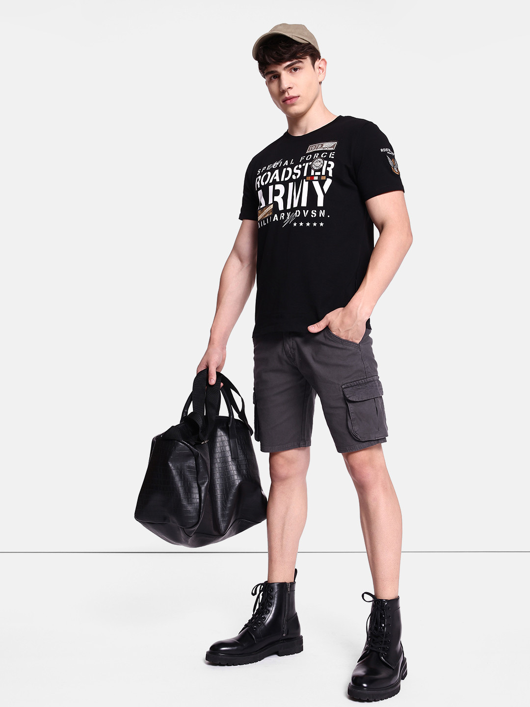 The Roadster Lifestyle Co. Men Solid Above Knee Length Denim Cargo Shorts