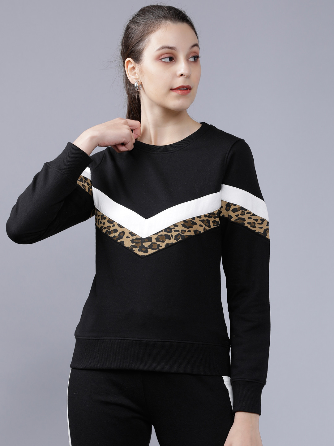 Tokyo Talkies Women Black & White Printed Camouflage Sweatshirt