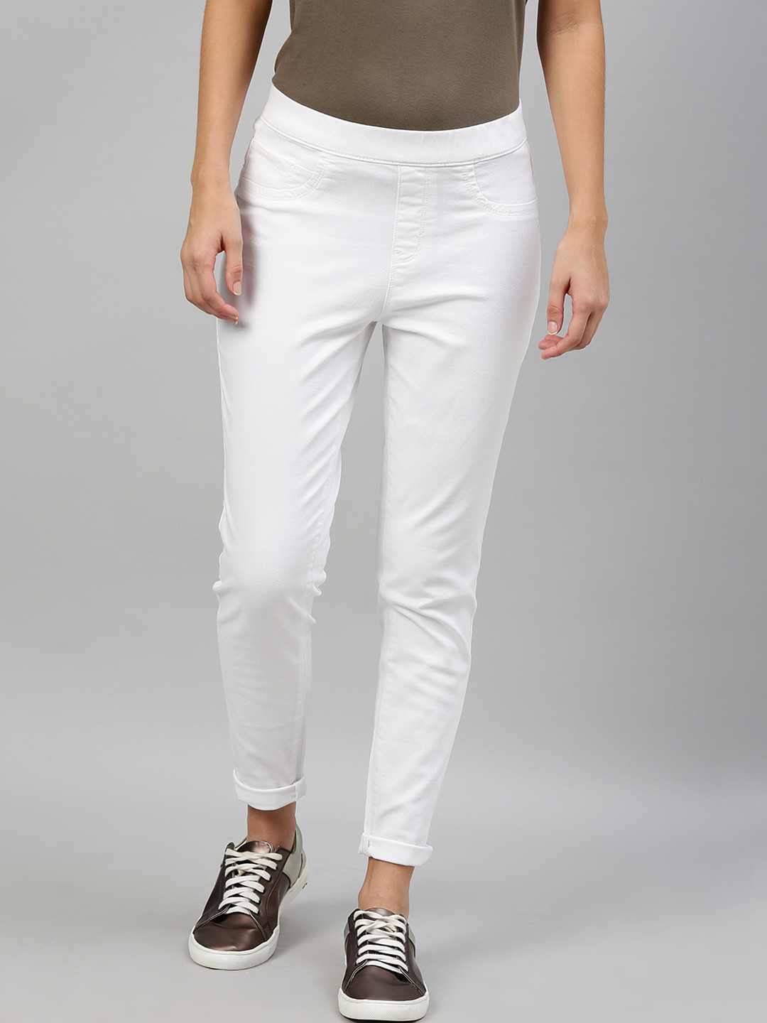 Roadster Women White Solid Super Skinny Fit Jeggings