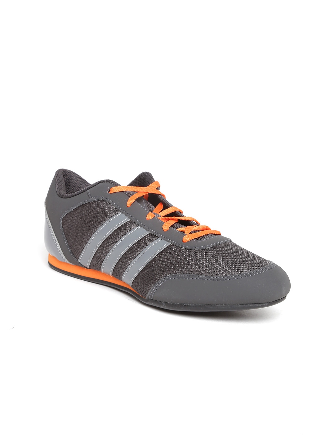 Adidas vitoria ii training shoes deals