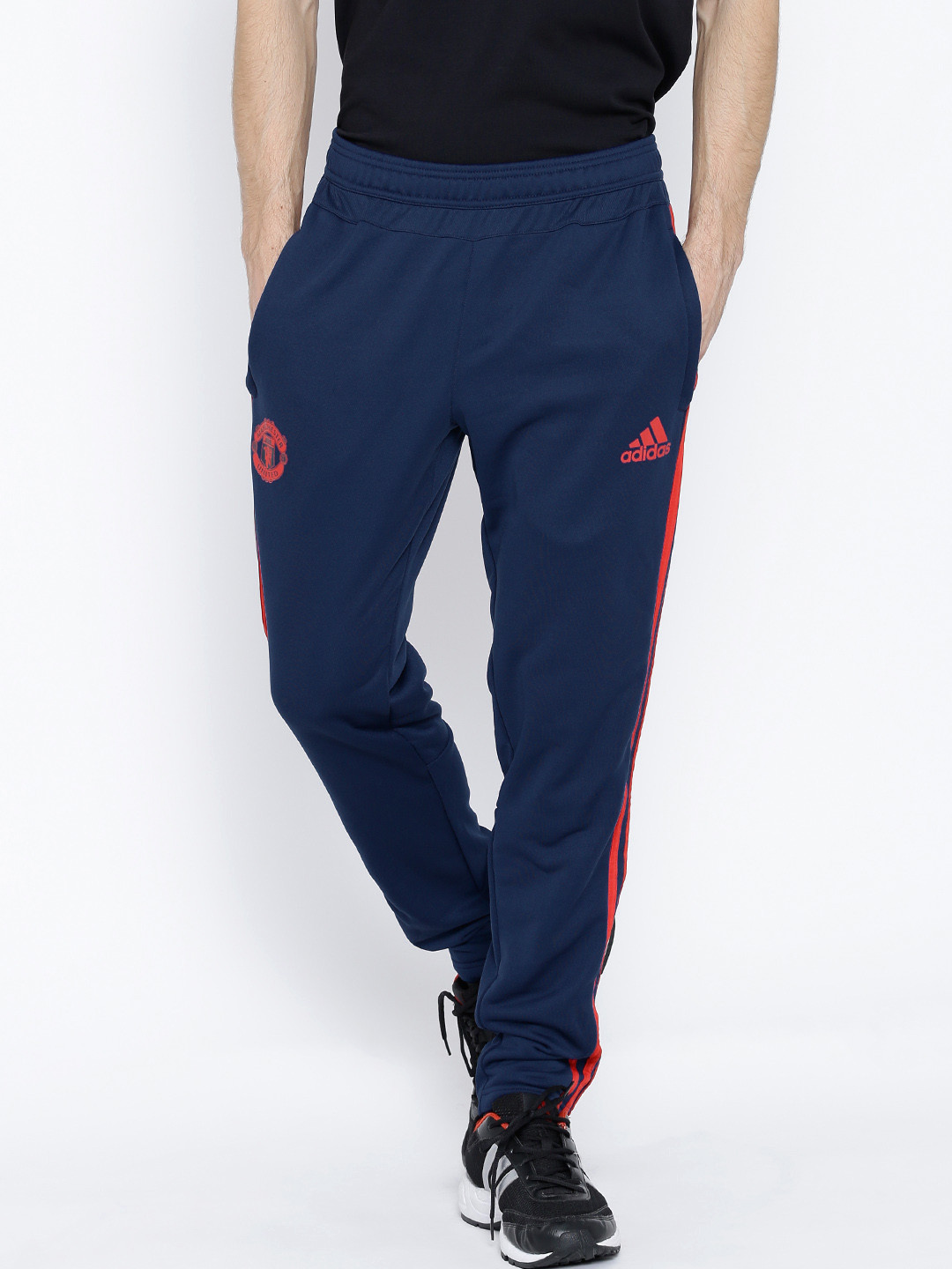 Details more than 82 adidas track pants football latest in.eteachers