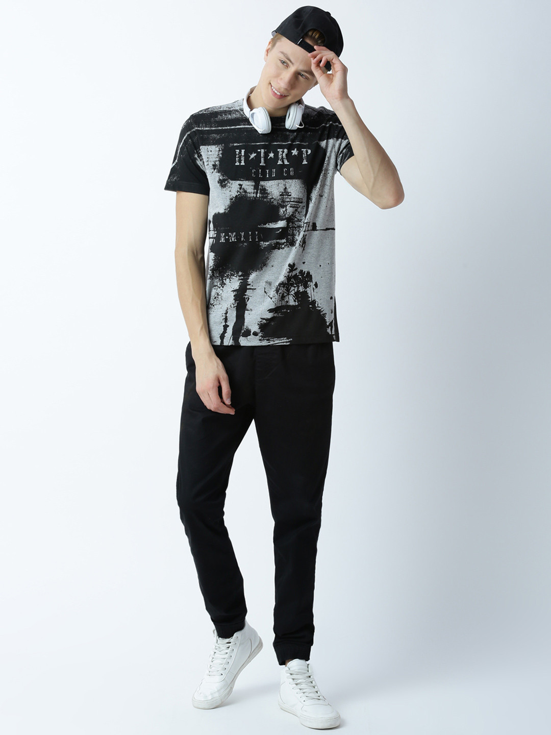 Huetrap Men Grey Melange & Black Printed T-shirt