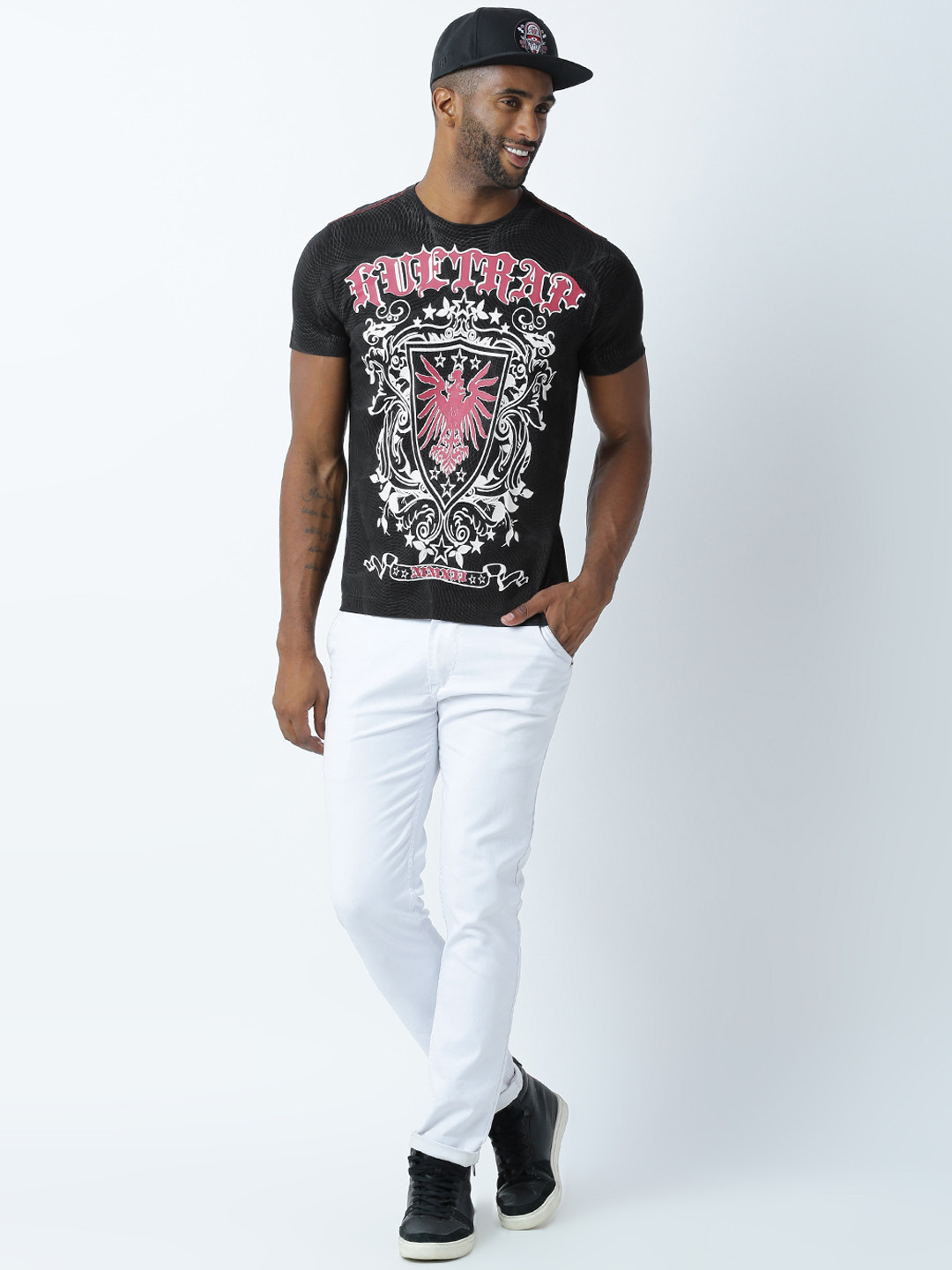 Huetrap Men Black Printed Round Neck T-shirt