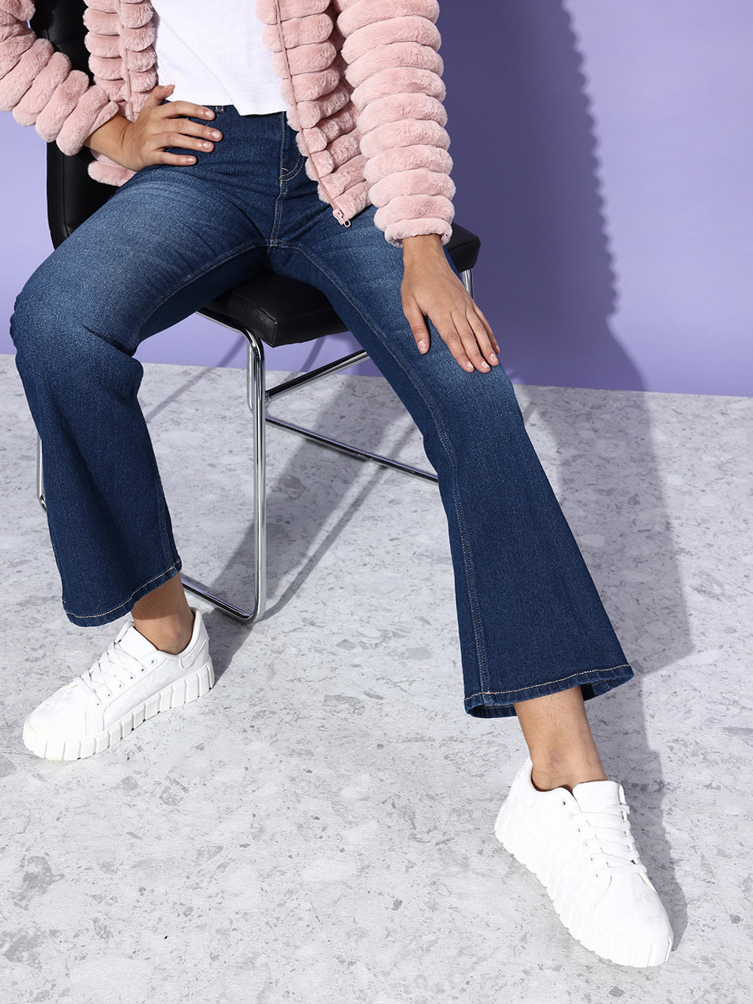 Roadster Women Blue Flared Mid-Rise Clean Look Stretchable Jeans