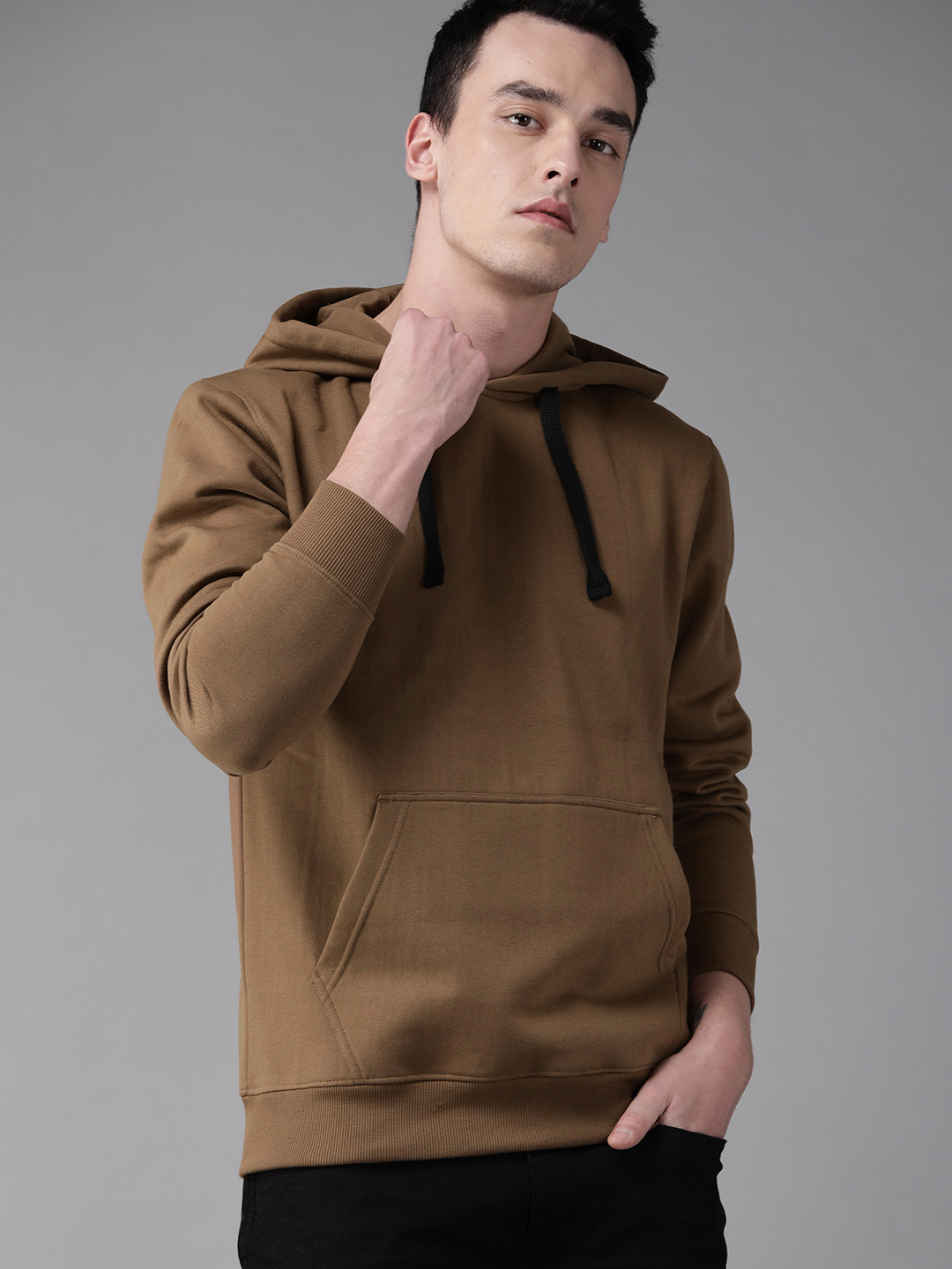 The Roadster Lifestyle Co Men Brown Solid Hooded Sweatshirt