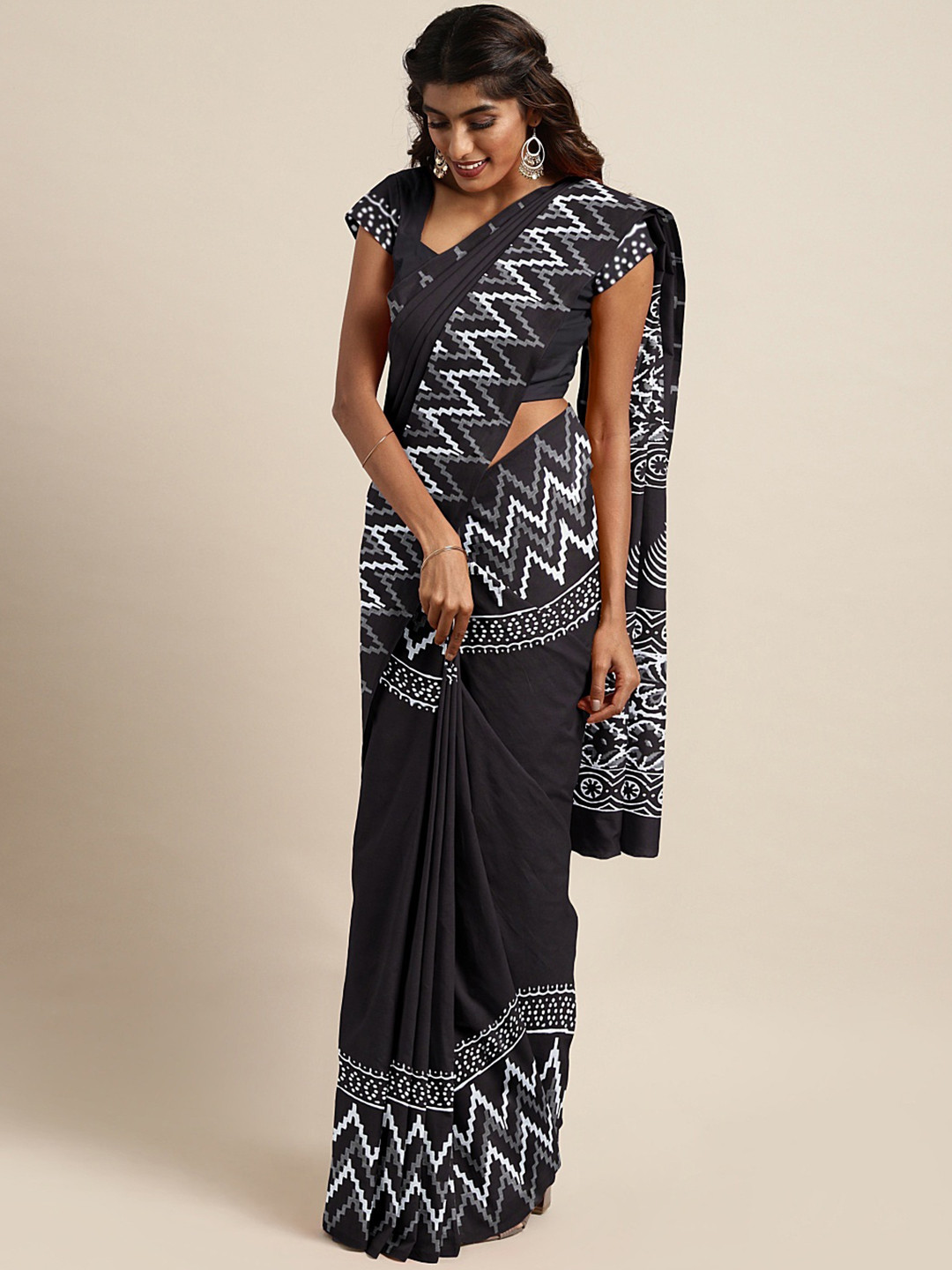 Kalakari India Black & White Dabu Print Handcrafted Bagru Sustainable Saree