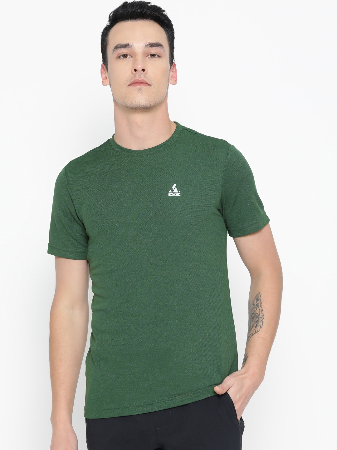DS WORLD Men Green Solid Round Neck T-shirt