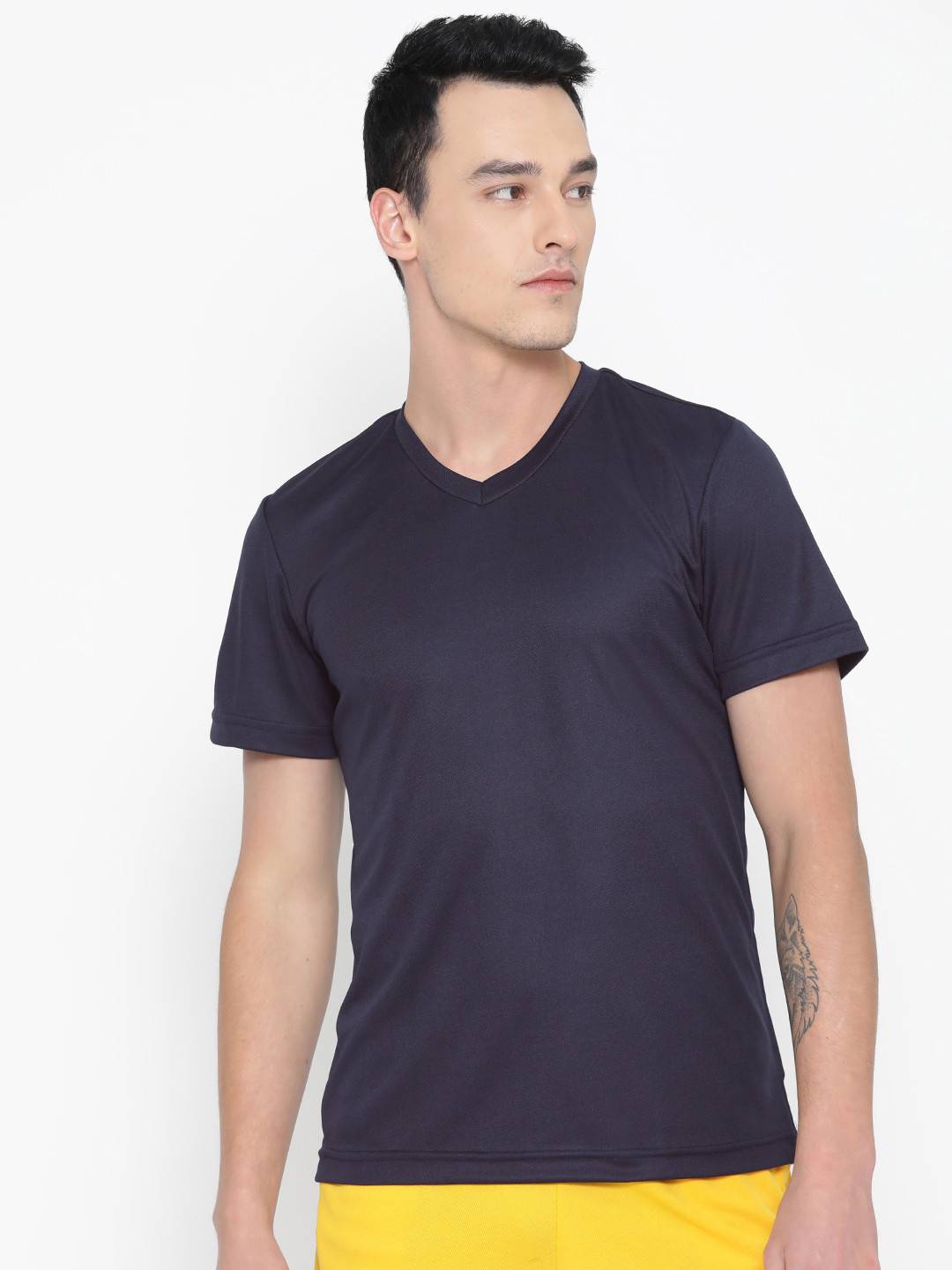 DS WORLD Men Black Solid V-Neck T-shirt