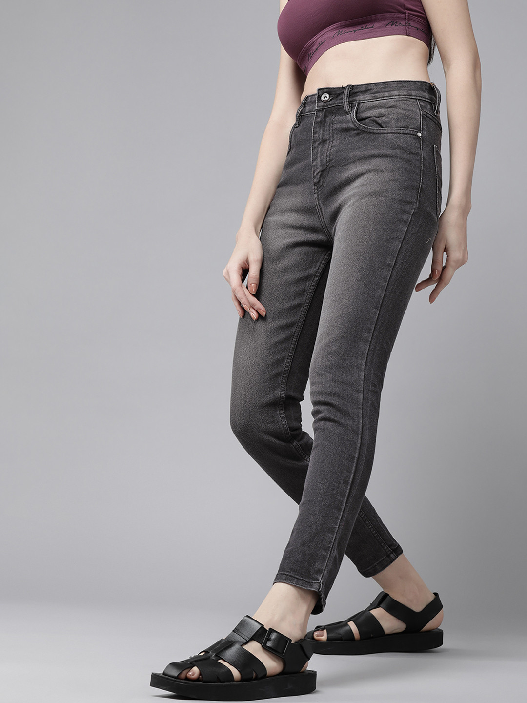 Roadster Women Black Super Skinny Fit High-Rise Clean Look Cropped Jeans
