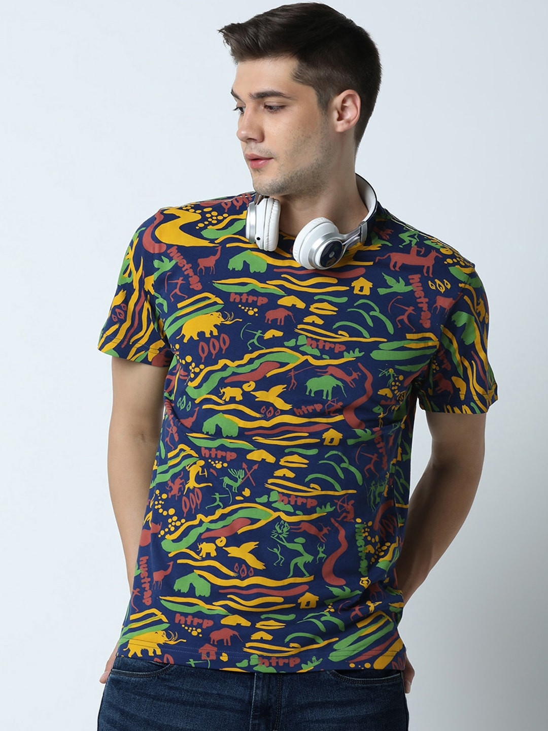 Huetrap Men Navy Blue & Yellow Printed Round Neck T-shirt