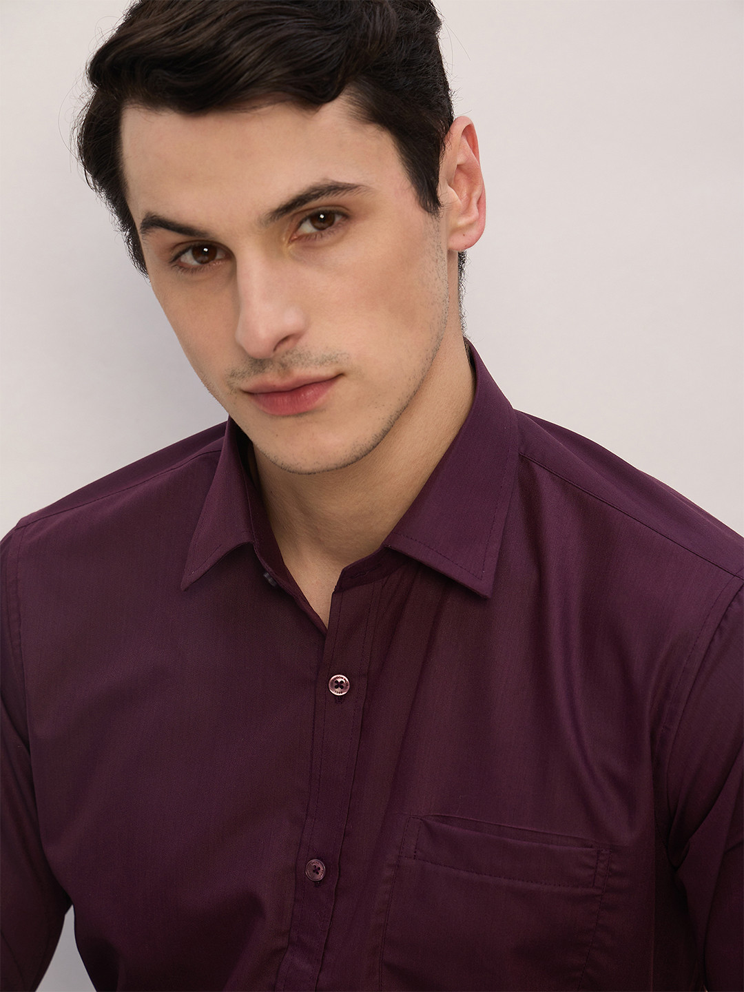 DENNISON Men Wine-Coloured Comfort Slim Fit Solid Formal Shirt