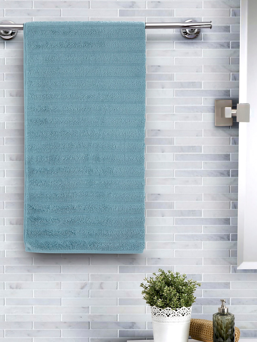 MASPAR Blue Solid 550 GSM Cotton Large Bath Towel