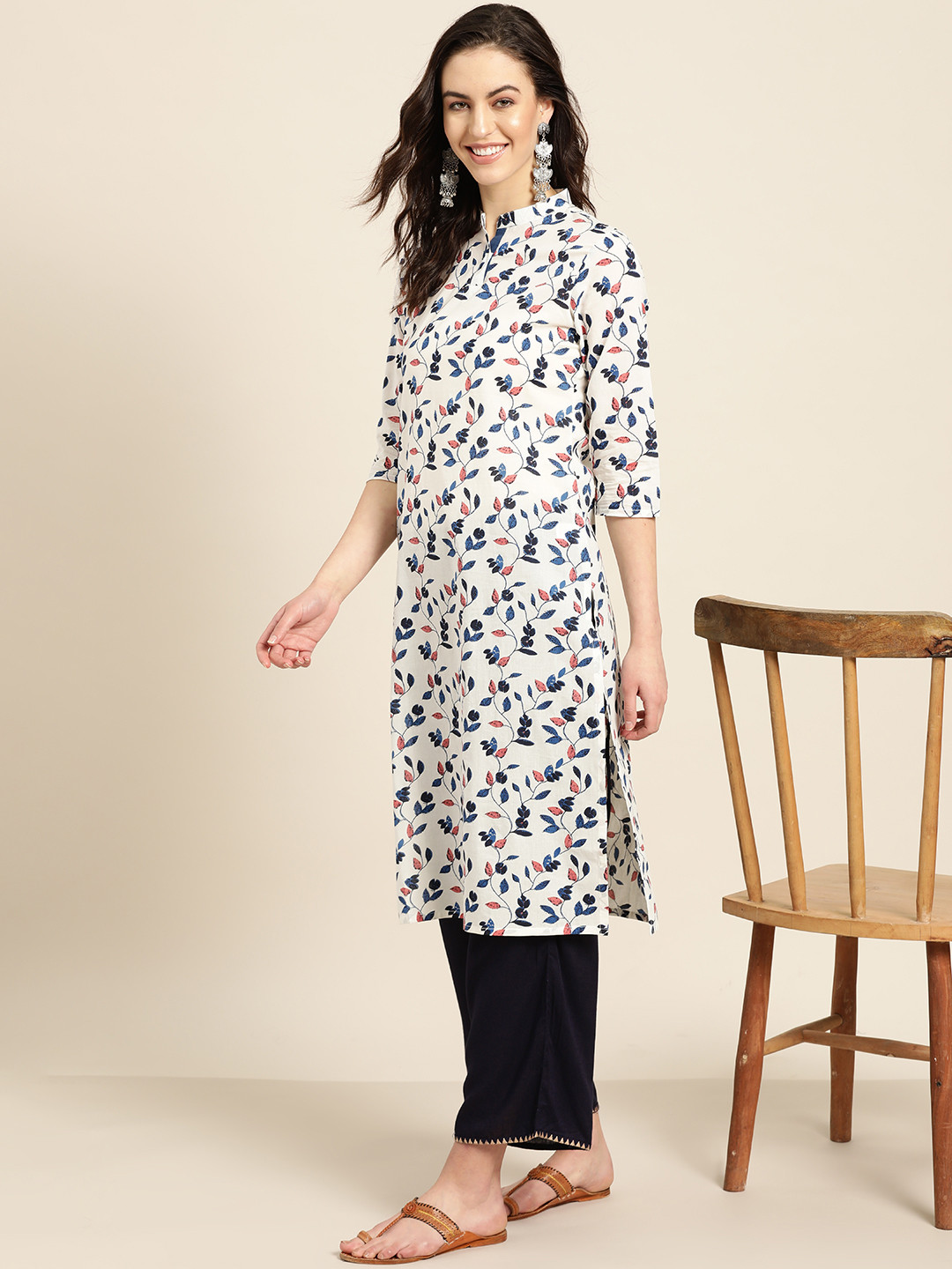 Sangria Women White & Navy Blue Printed Straight Kurta