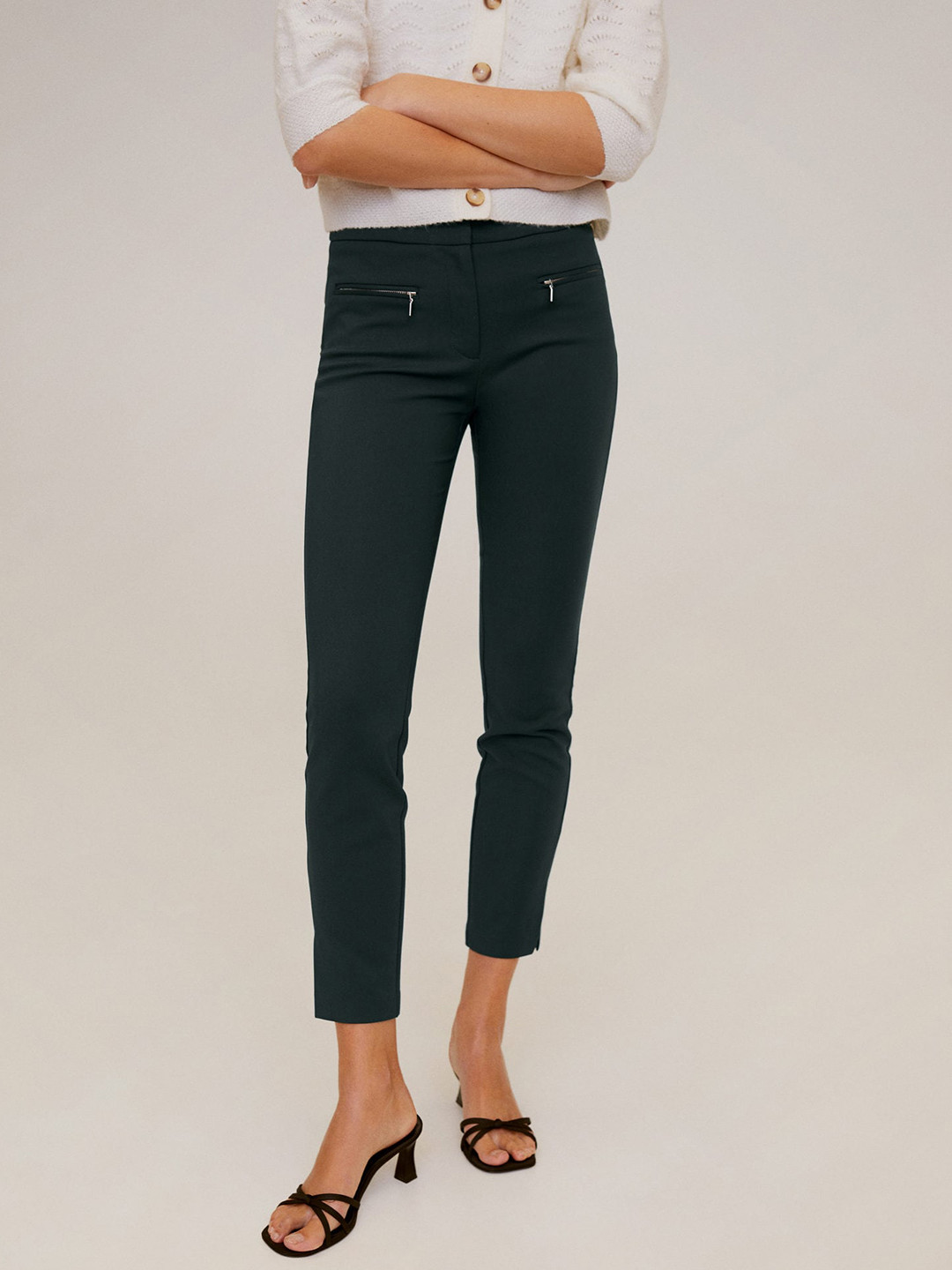 MANGO Women Green Solid Cropped Regular Trousers