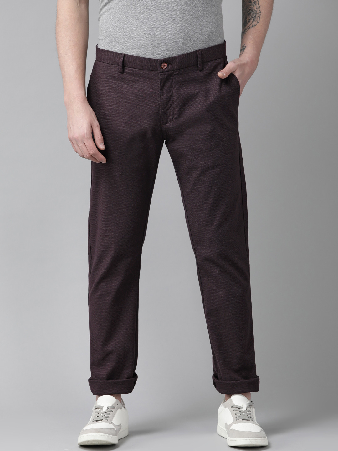 Blackberrys Men Burgundy & Black Sharp Regular Fit Self Design Chinos