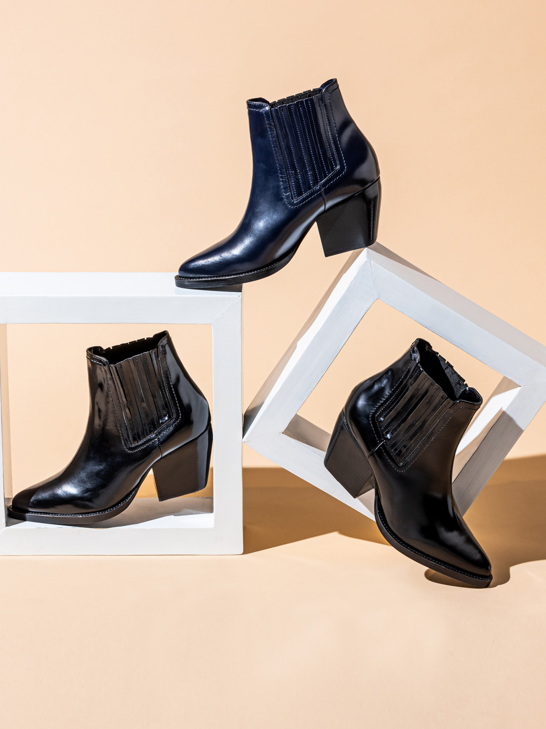 Saint G Women Blue Solid Mid-Top Shiny Patent Leather Chelsea Boots