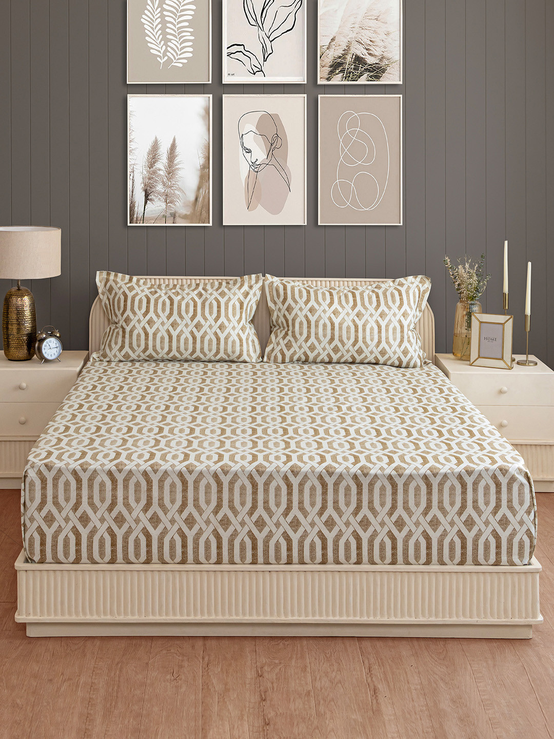 SWAYAM Gold Geometric Cotton 144 TC Fitted Queen Fine Bedsheet with 2 Pillow Covers-75 x 78 inches