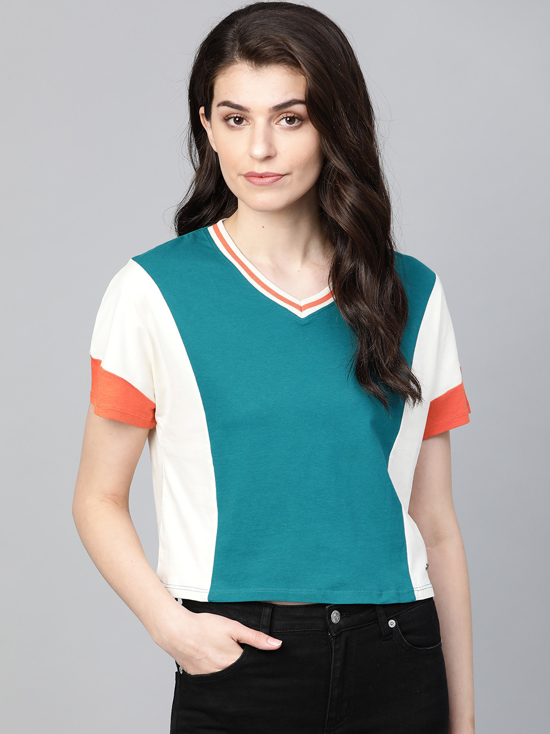 Roadster Women Sea Green  Off-White Colourblocked V-Neck Cropped Pure Cotton T-shirt