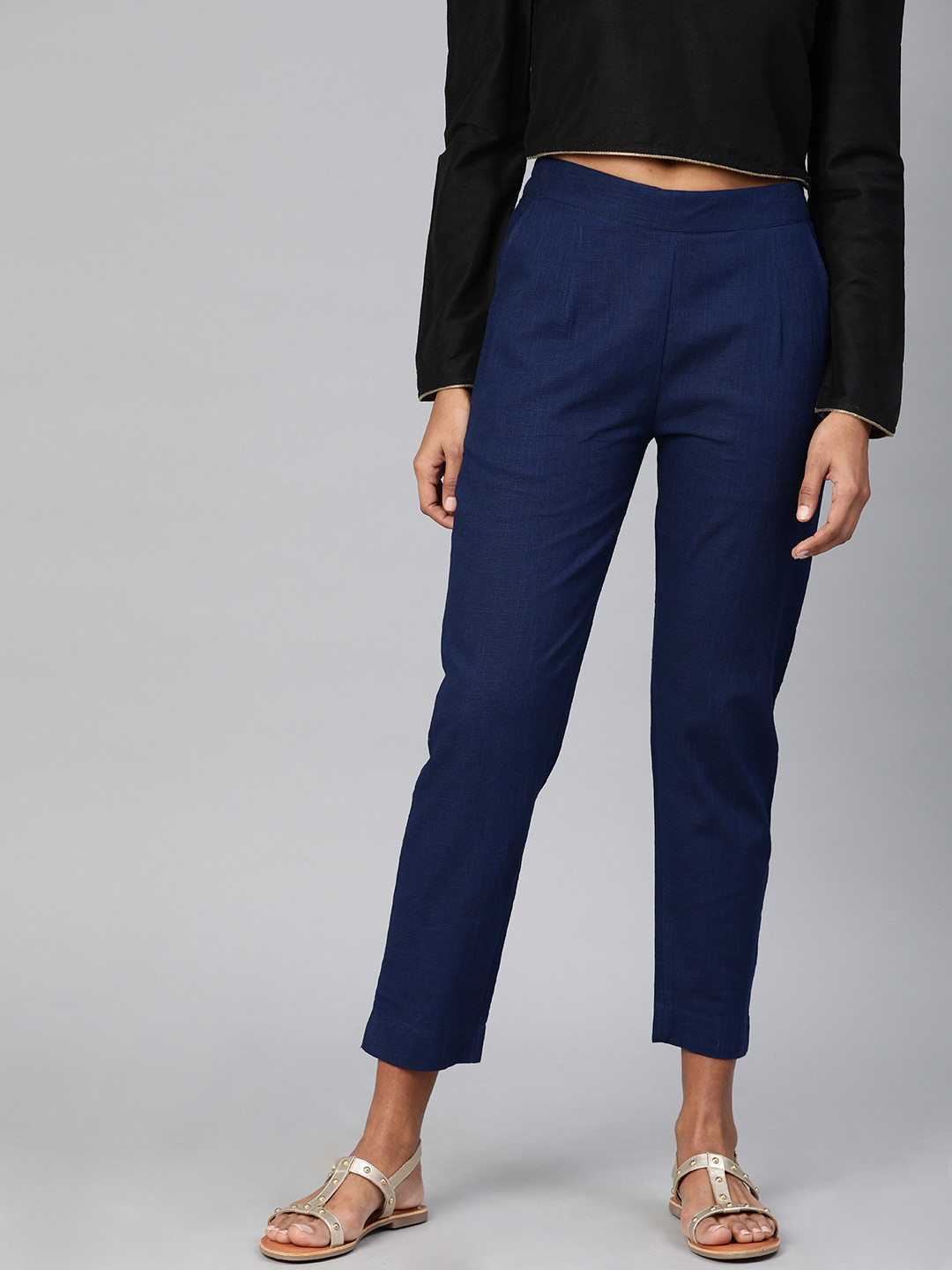 Divena Women Navy Blue Straight Fit Solid Regular Cropped Trousers