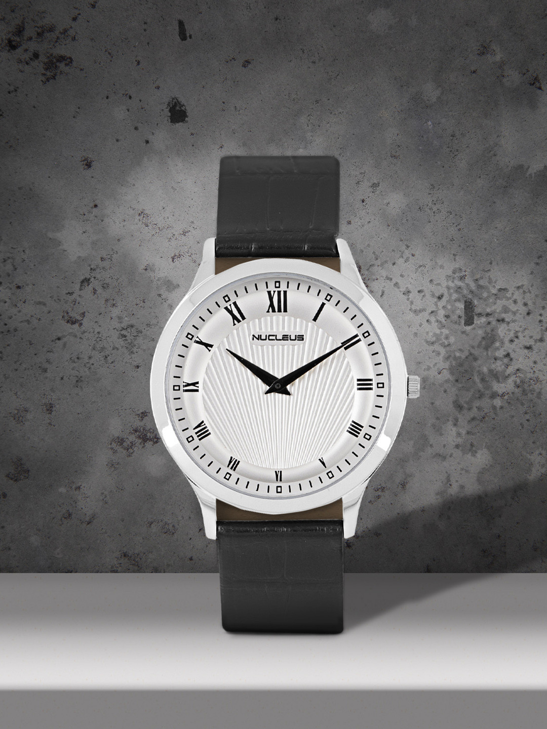 Nucleus Men Silver-Toned Analogue Watch D3i