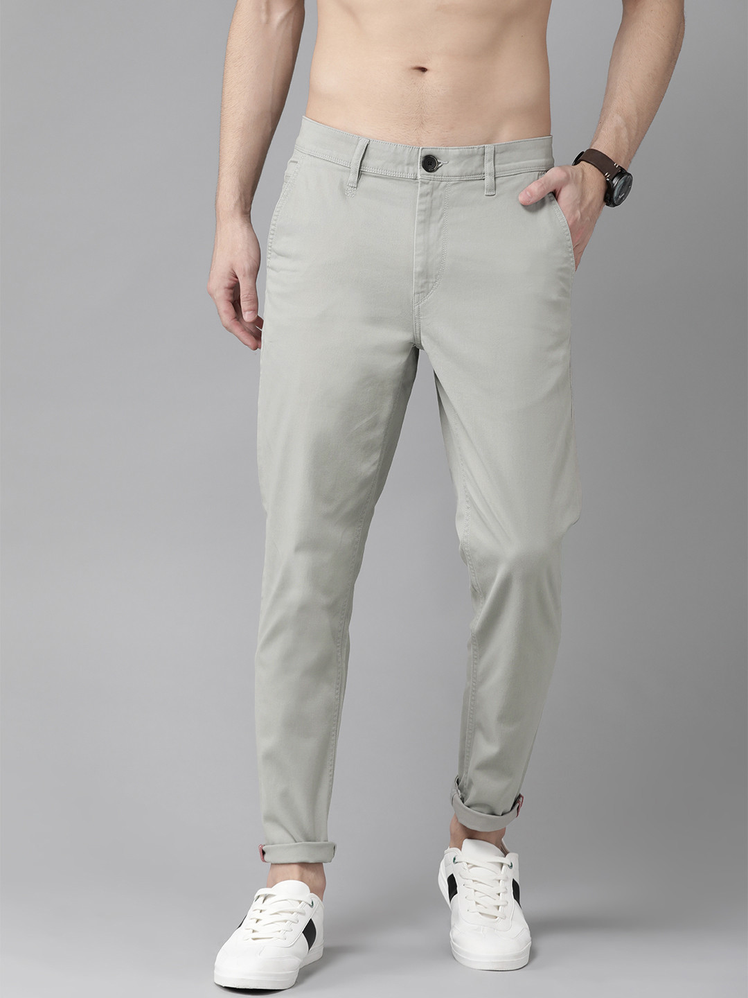 Roadster Men Grey Regular Fit Solid Chinos
