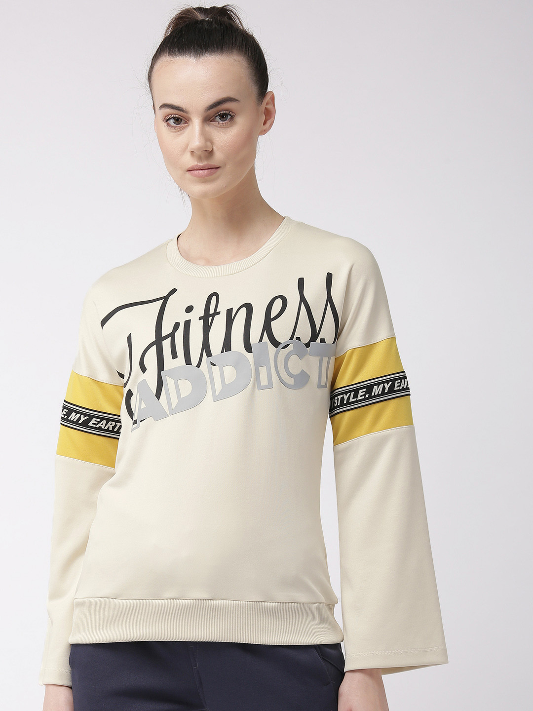 Alcis Women Cream-Coloured & Black Printed Sweatshirt