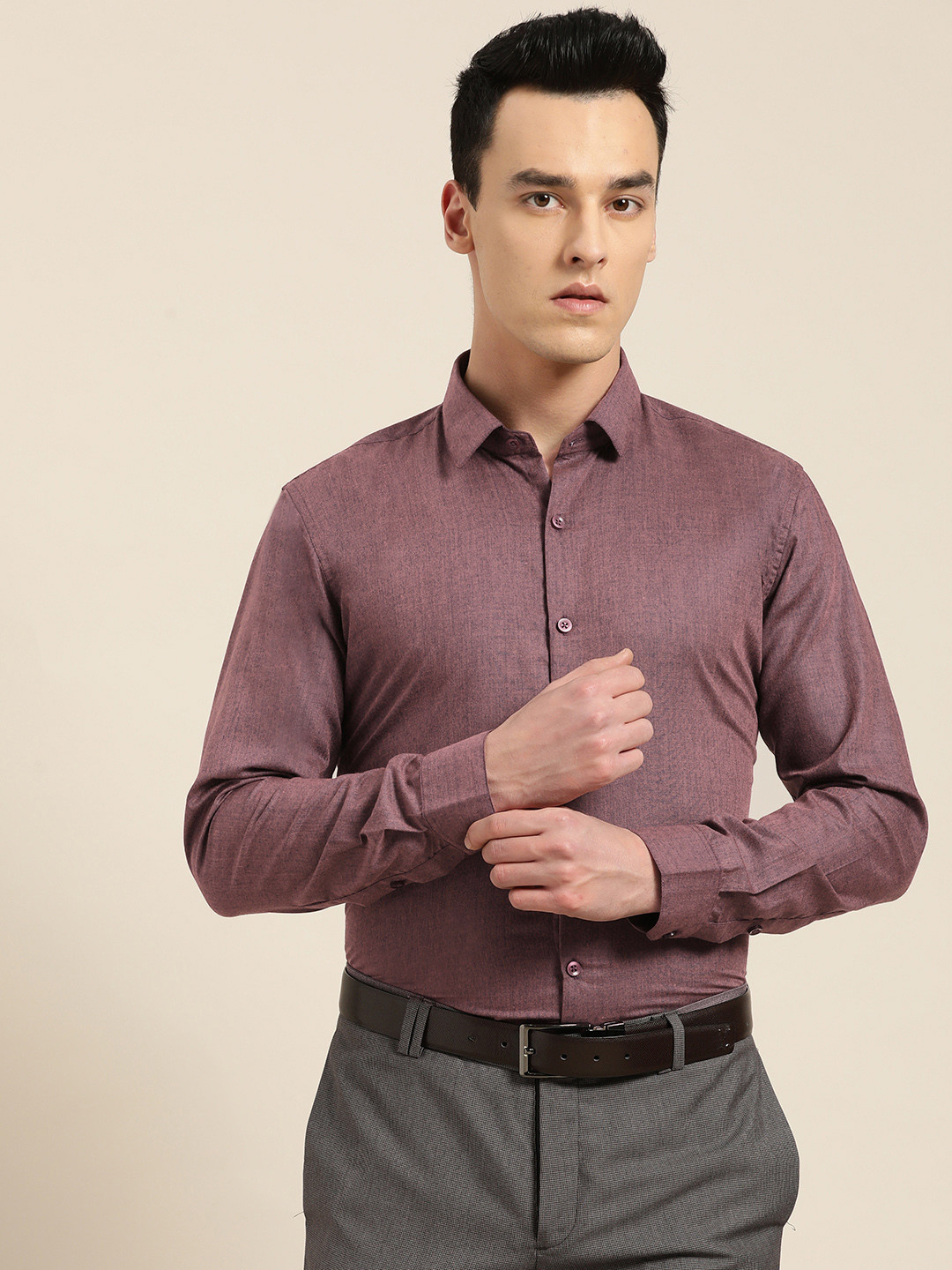 SOJANYA Men Purple With Ting of Navy Blue Classic Regular Fit Solid Formal Shirt