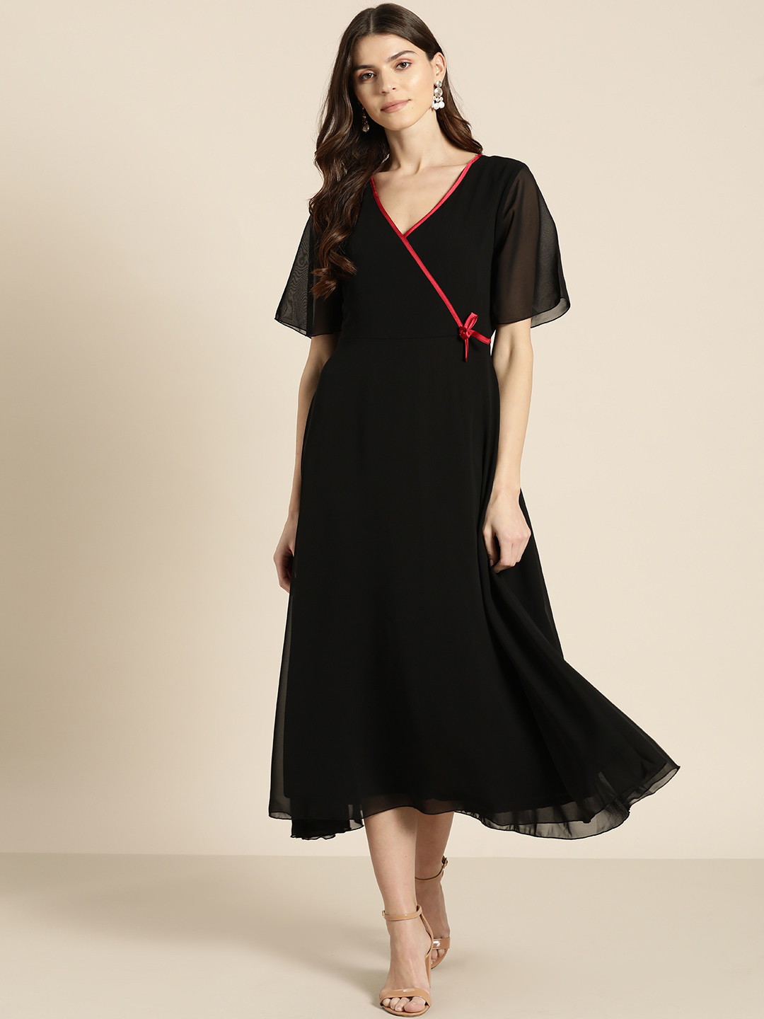 Qurvii Plus Size Women Black Solid Wrap Dress