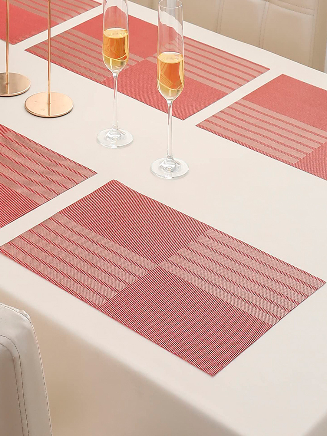 HOKIPO Set of 6 Red Coloured Printed Washable Table Mat