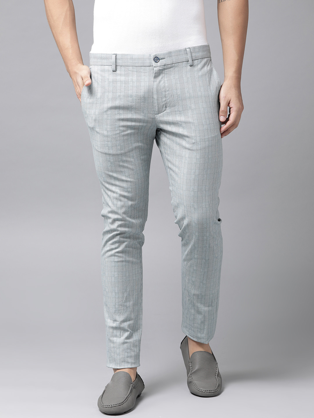 Blackberrys Men Blue & White Sharp Regular Fit Checked Trousers