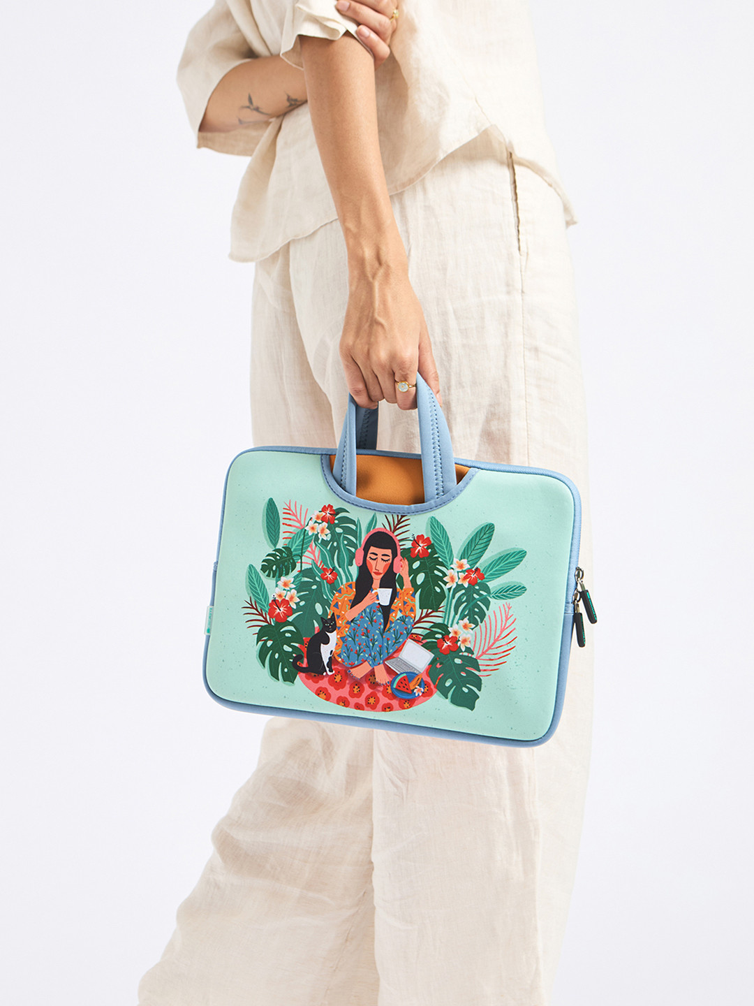Chumbak Unisex Red & Blue Printed Laptop Sleeve