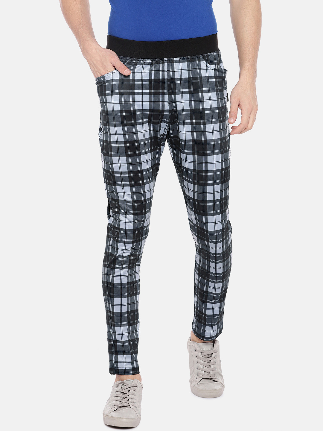 Yuvraah Men Blue & Black Checked Track Pant